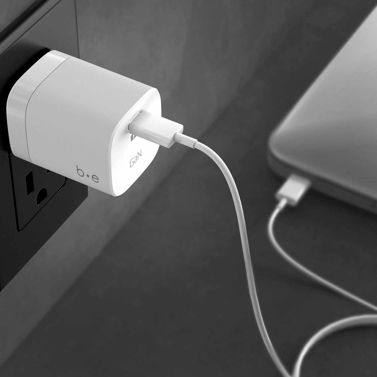 BETPBMIP1611 Total Protection MagSafe Bundle with 30W Charger iPhone 16
